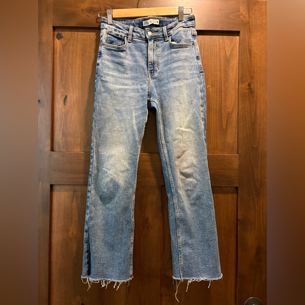 Zara Light Blue Cropped Straight Jeans with Raw Hem